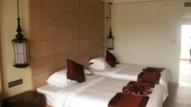 Xian Ju Fu Holiday Hotel 三亚